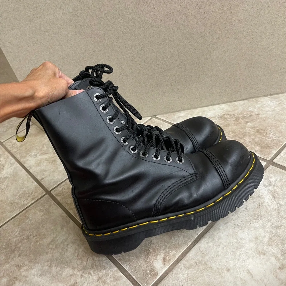Dr Martens 10966 men 9 womens 10 Black  Leather 10-Eye Platform Cap Toe Boots